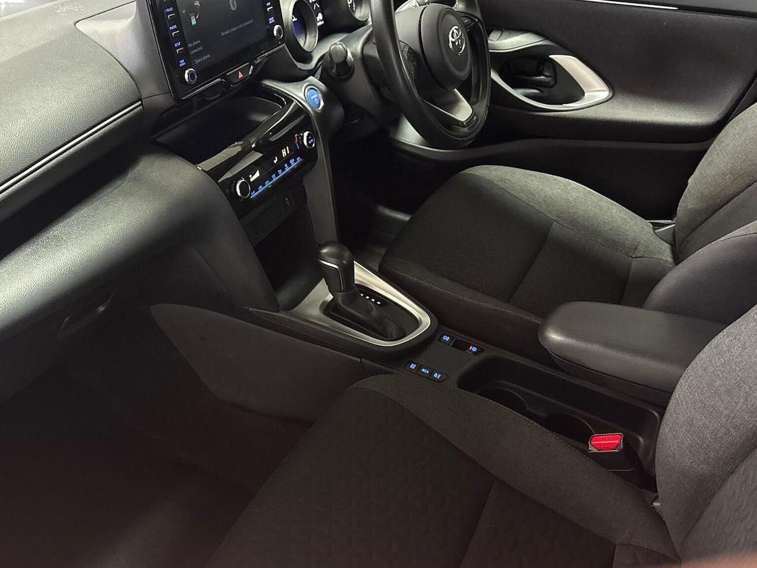 Used Toyota Yaris Cross 2023 for sale - 76102510: Photo 7