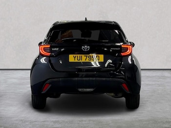 Used Toyota Yaris 2023 for sale - 75511695: Photo