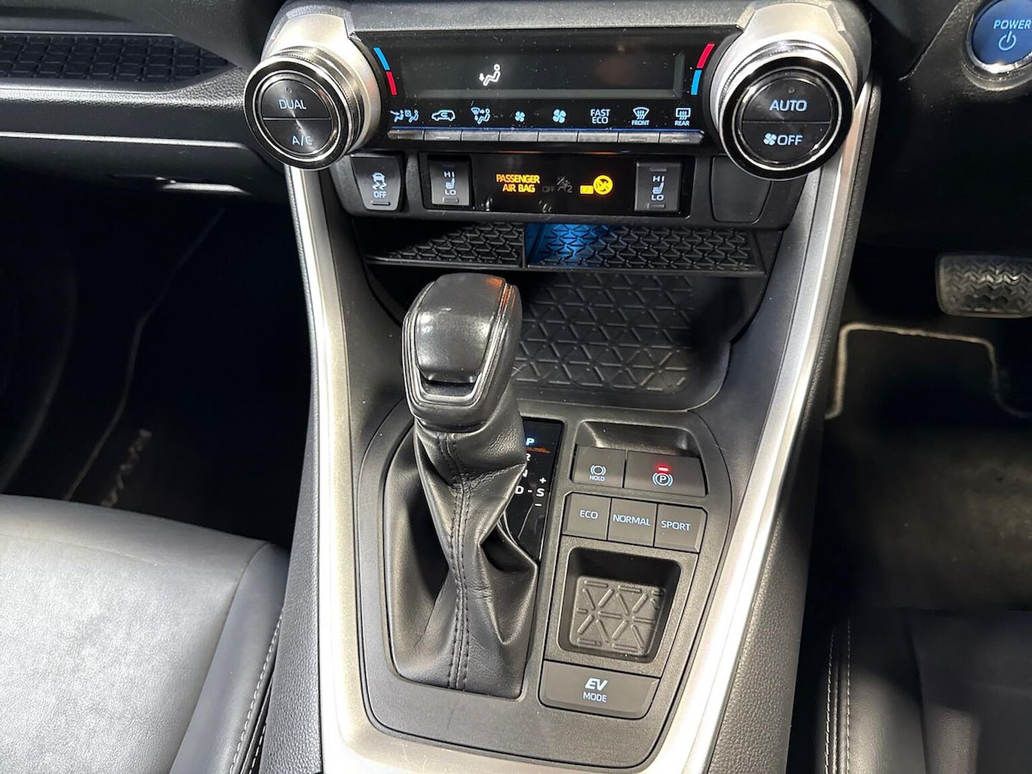 Used Toyota RAV4 2021 for sale - 76127139: Photo 12