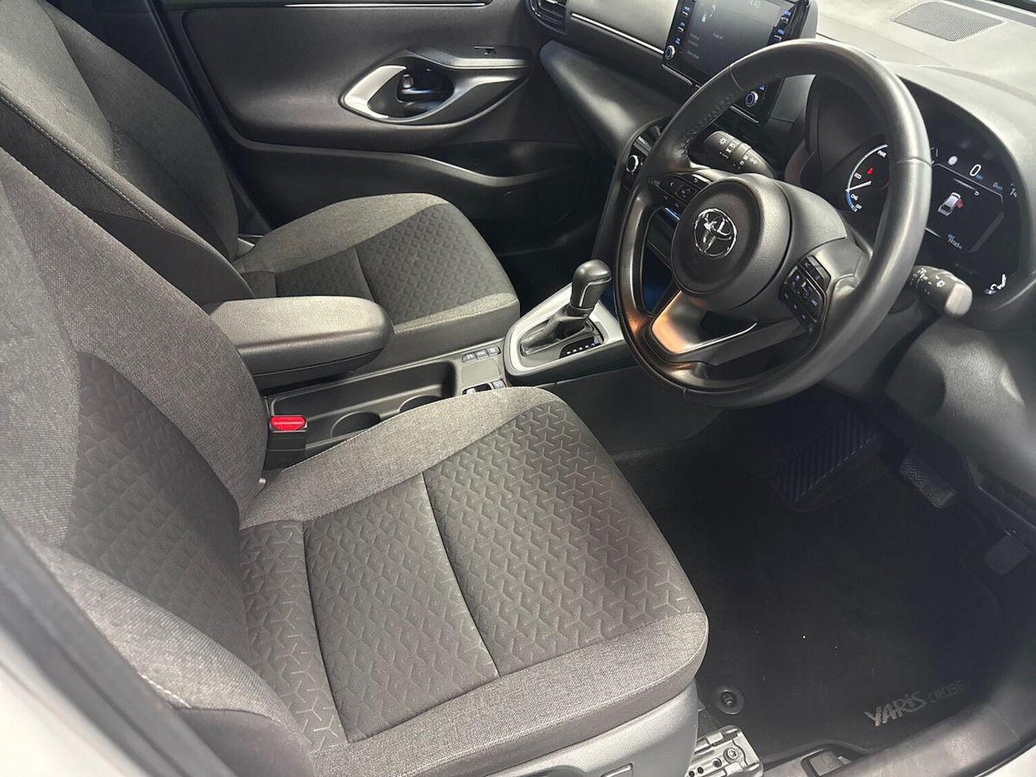 Used Toyota Yaris Cross 2023 for sale - 77488543: Photo 15