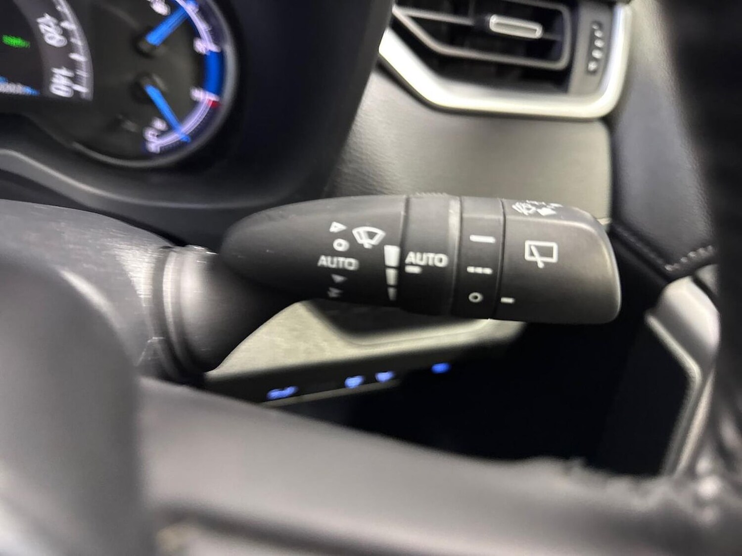 Used Toyota RAV4 2022 for sale - 76570957: Photo 25