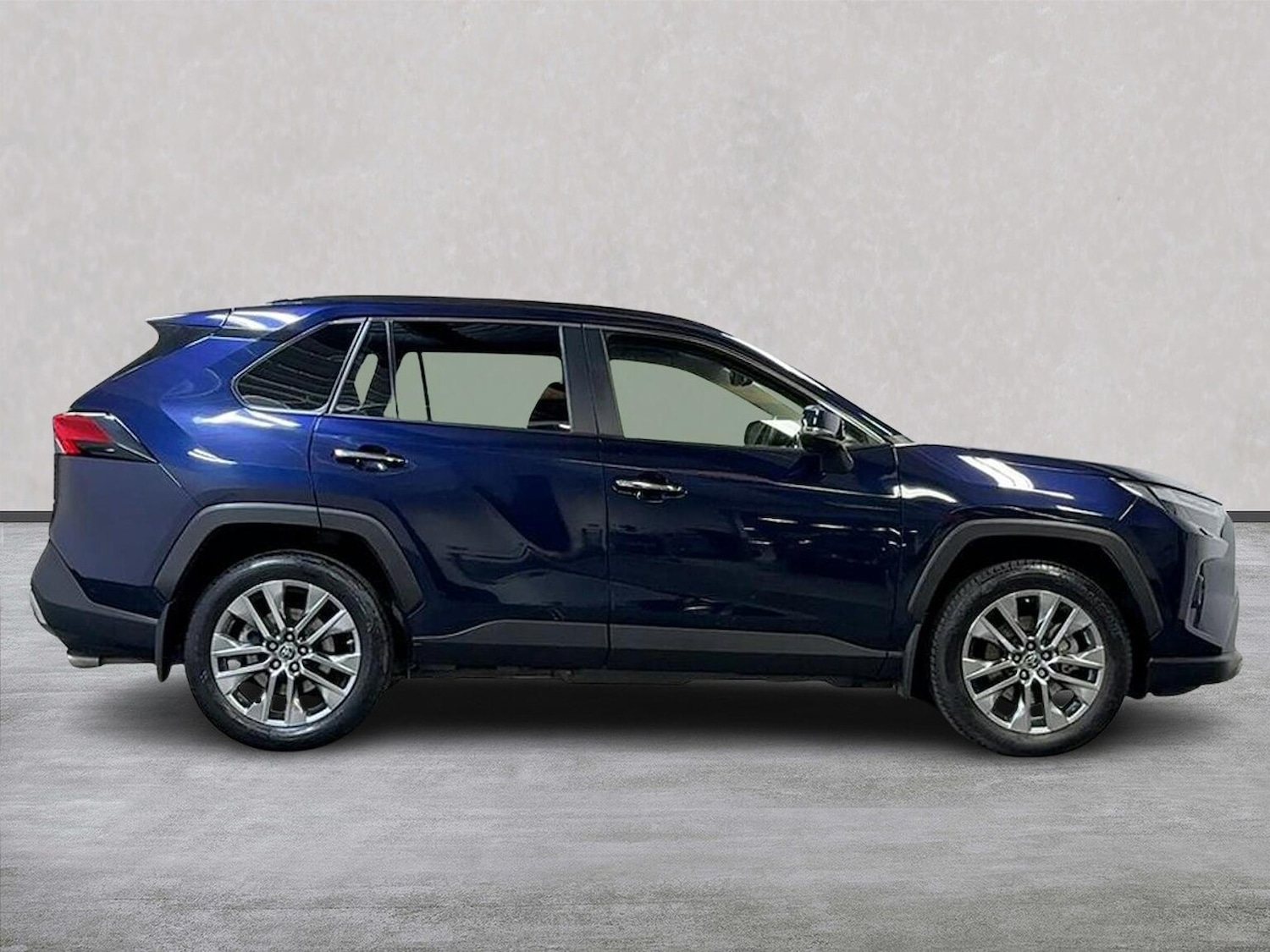 Used Toyota RAV4 2022 for sale - 76570957: Photo 3