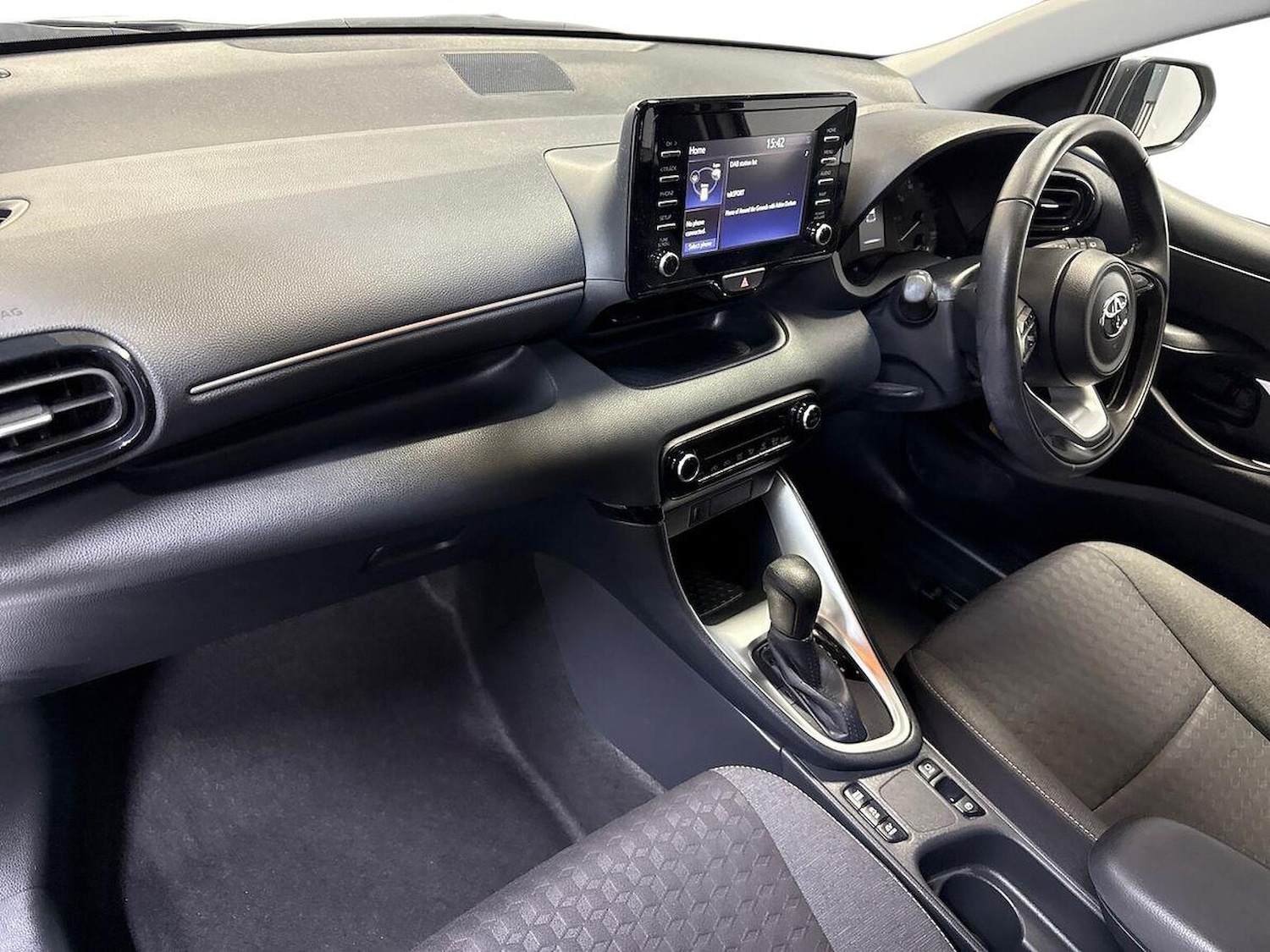 Used Toyota Yaris 2022 for sale - 76324568: Photo 7