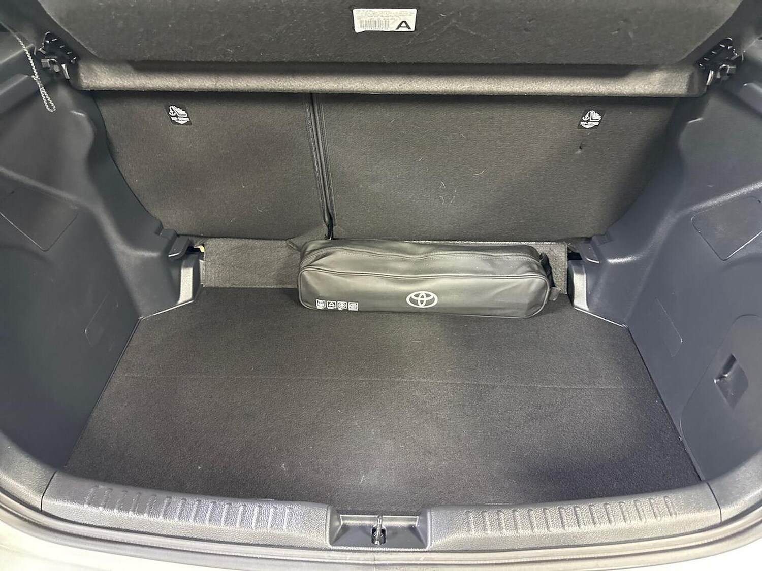 Used Toyota Yaris 2024 for sale - 78192806: Photo 19