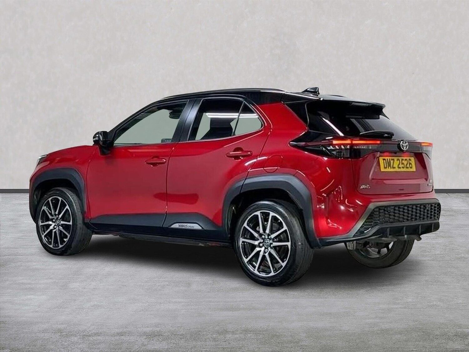 Used Toyota Yaris Cross 2024 for sale - 76735550: Photo 2