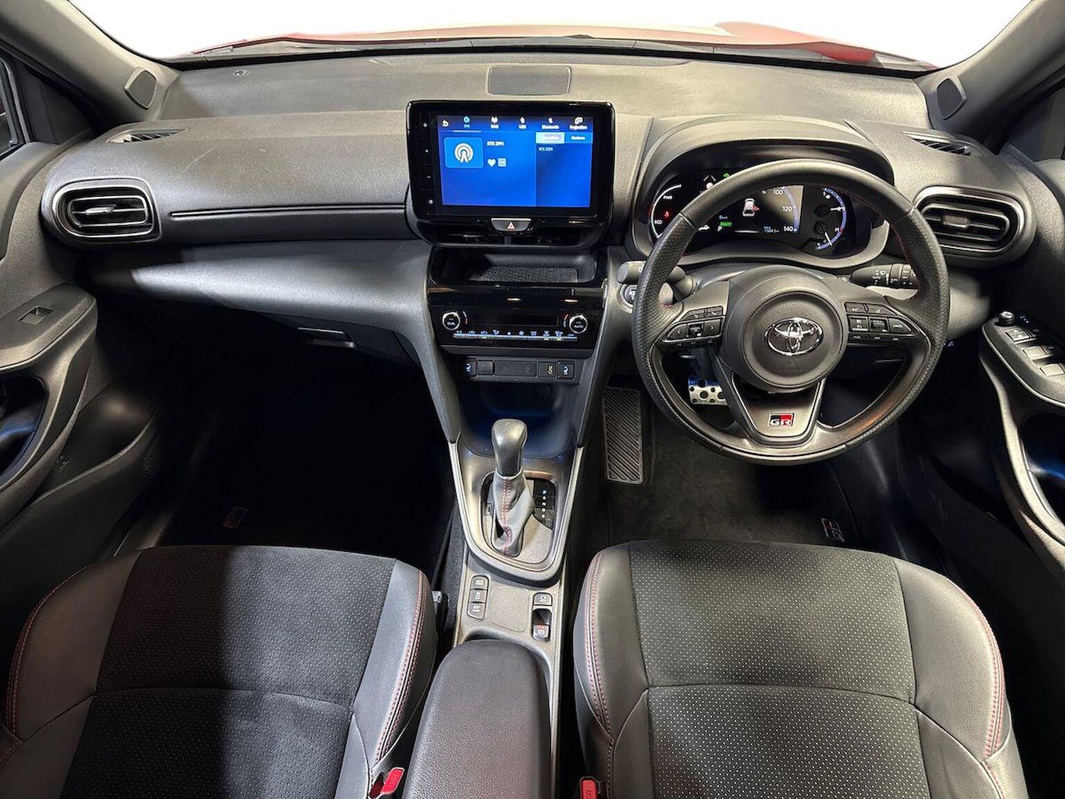 Used Toyota Yaris Cross 2024 for sale - 76735550: Photo 8