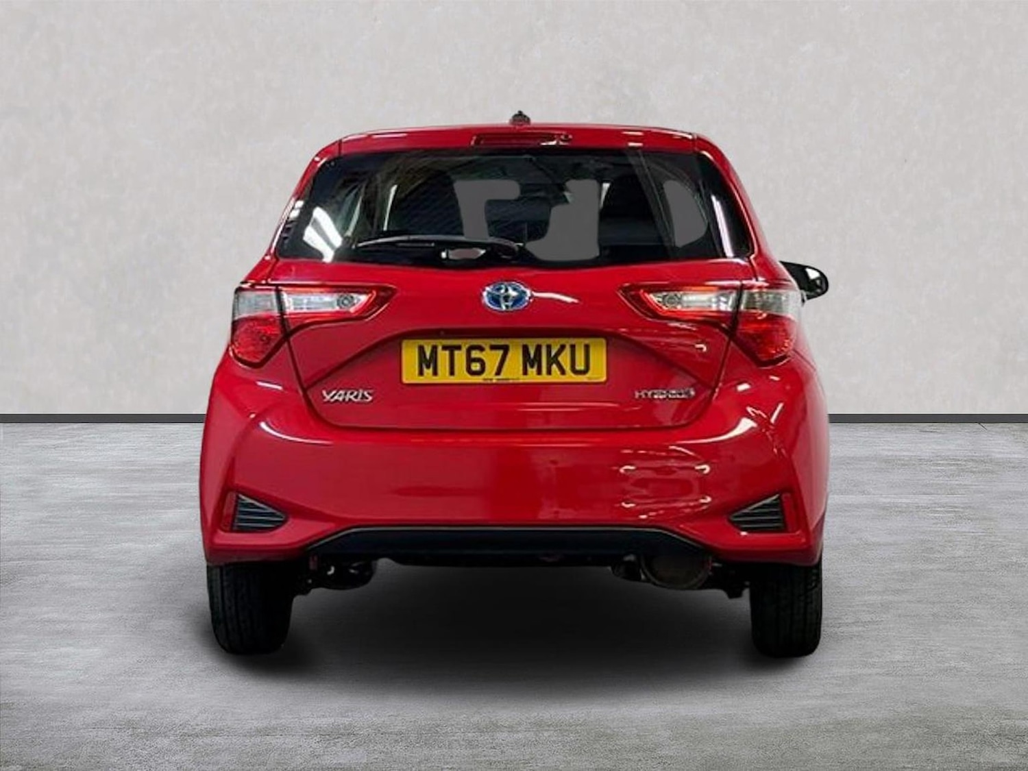 Used Toyota Yaris 2018 for sale - 76547682: Photo 4