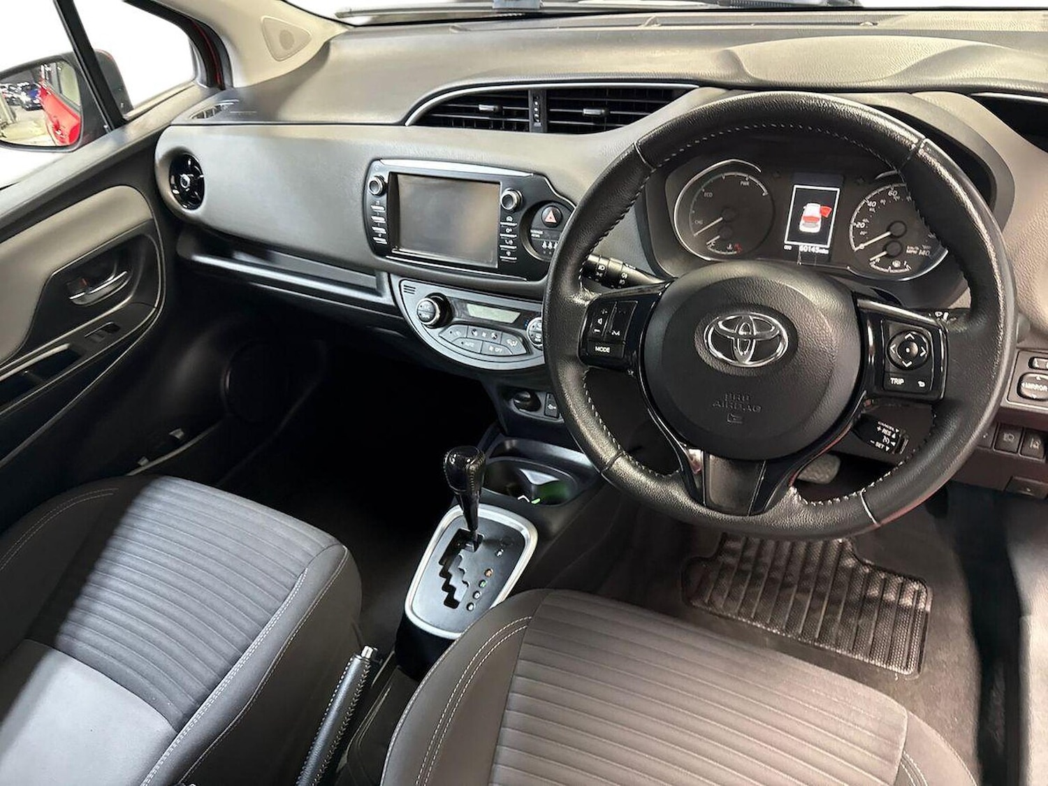 Used Toyota Yaris 2018 for sale - 76547682: Photo 9