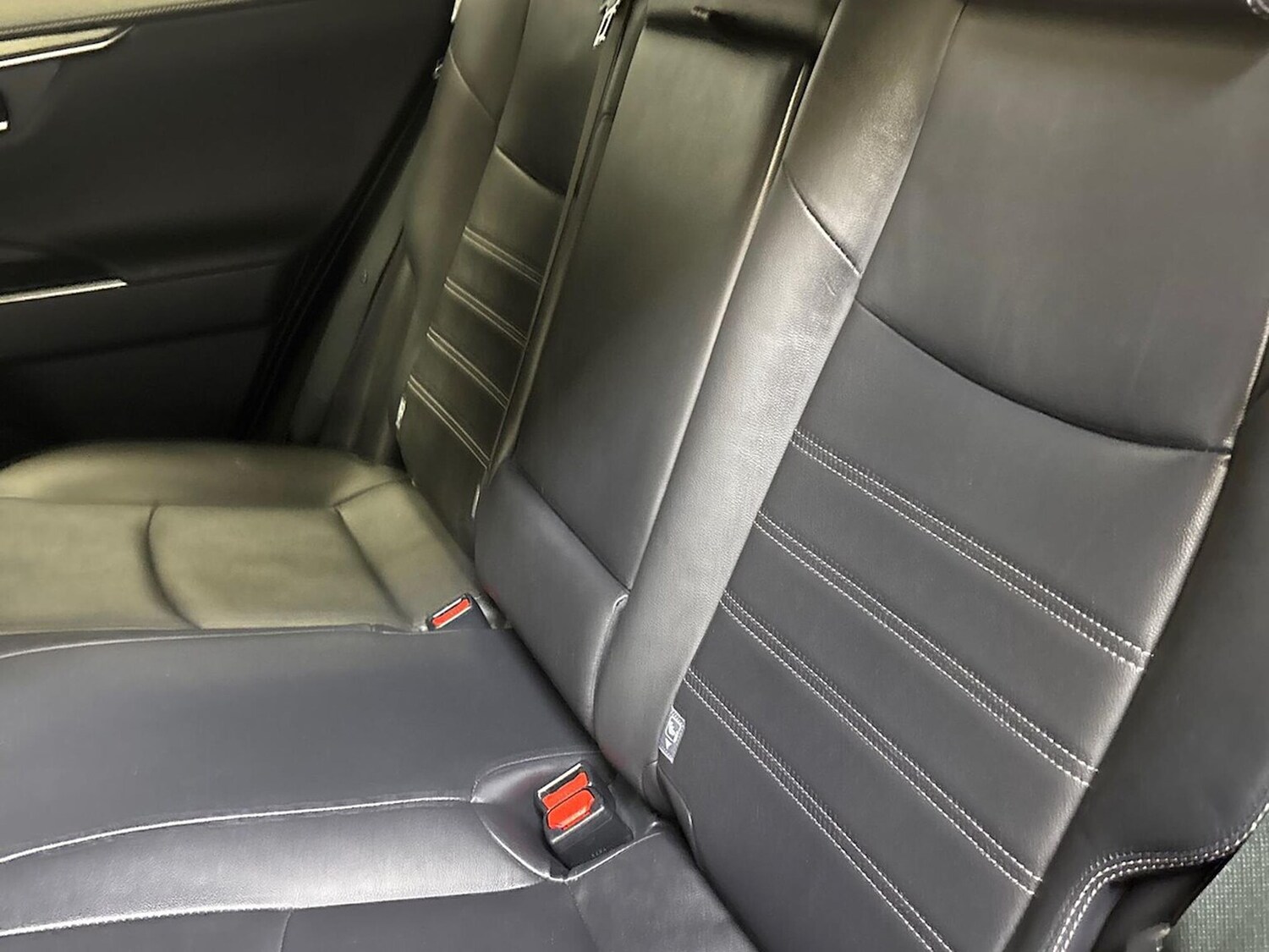 Used Toyota RAV4 2019 for sale - 76101404: Photo 16