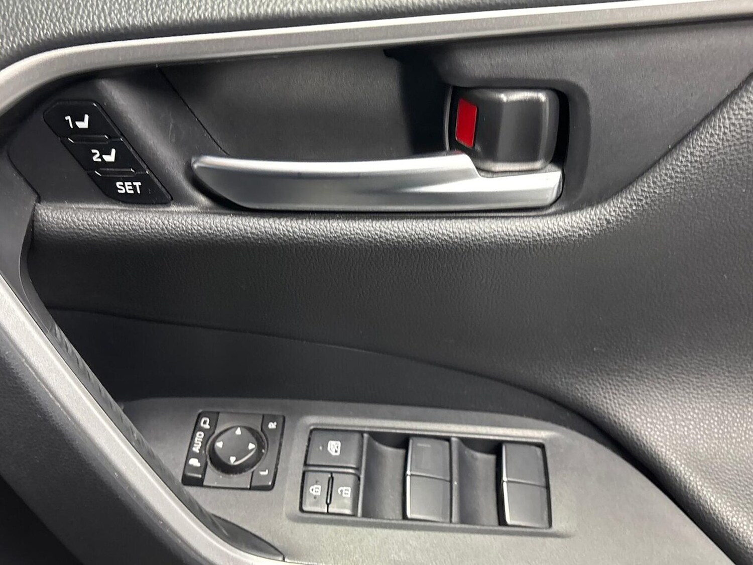 Used Toyota RAV4 2019 for sale - 76101404: Photo 21