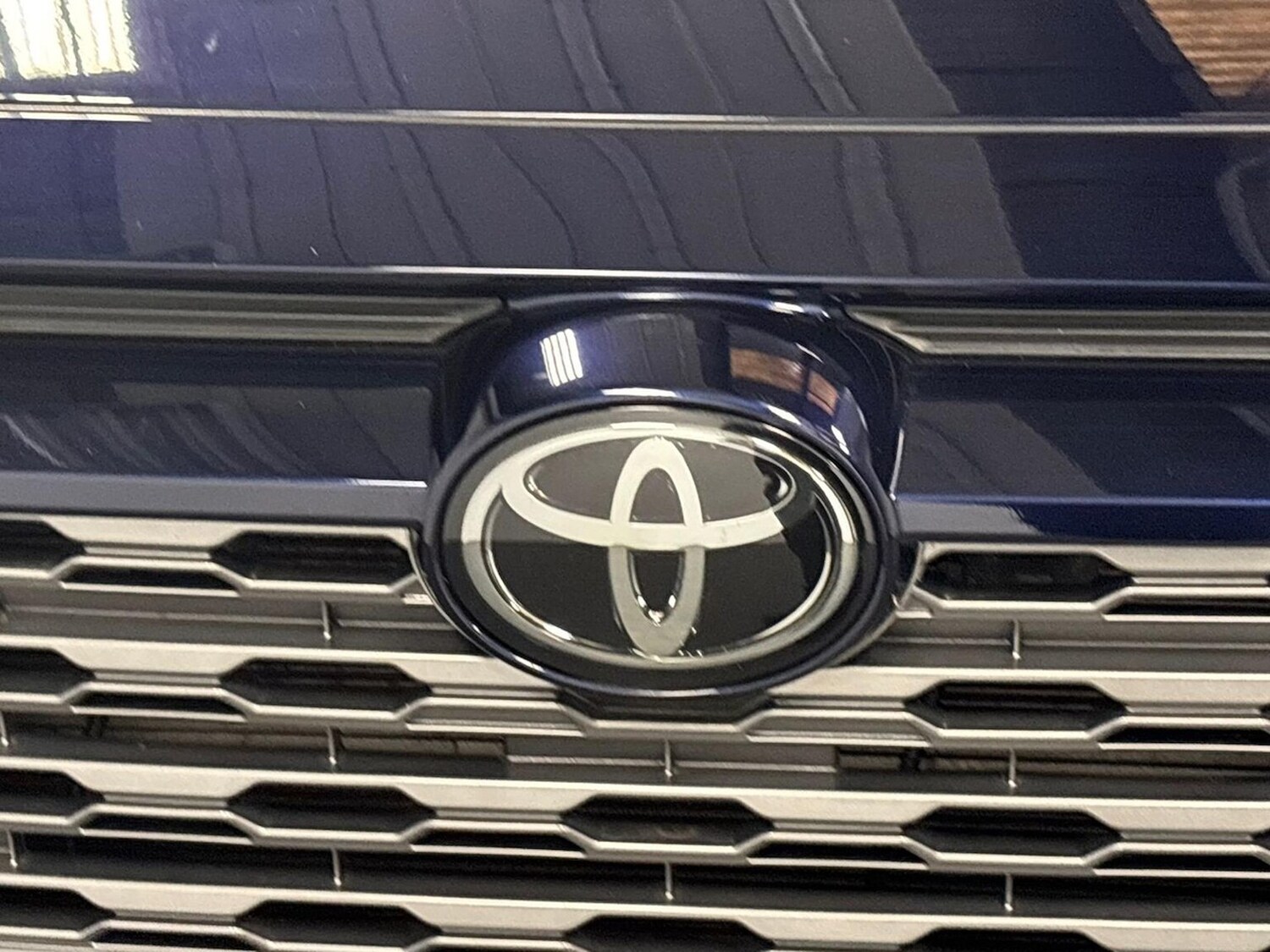 Used Toyota RAV4 2019 for sale - 76101404: Photo 28