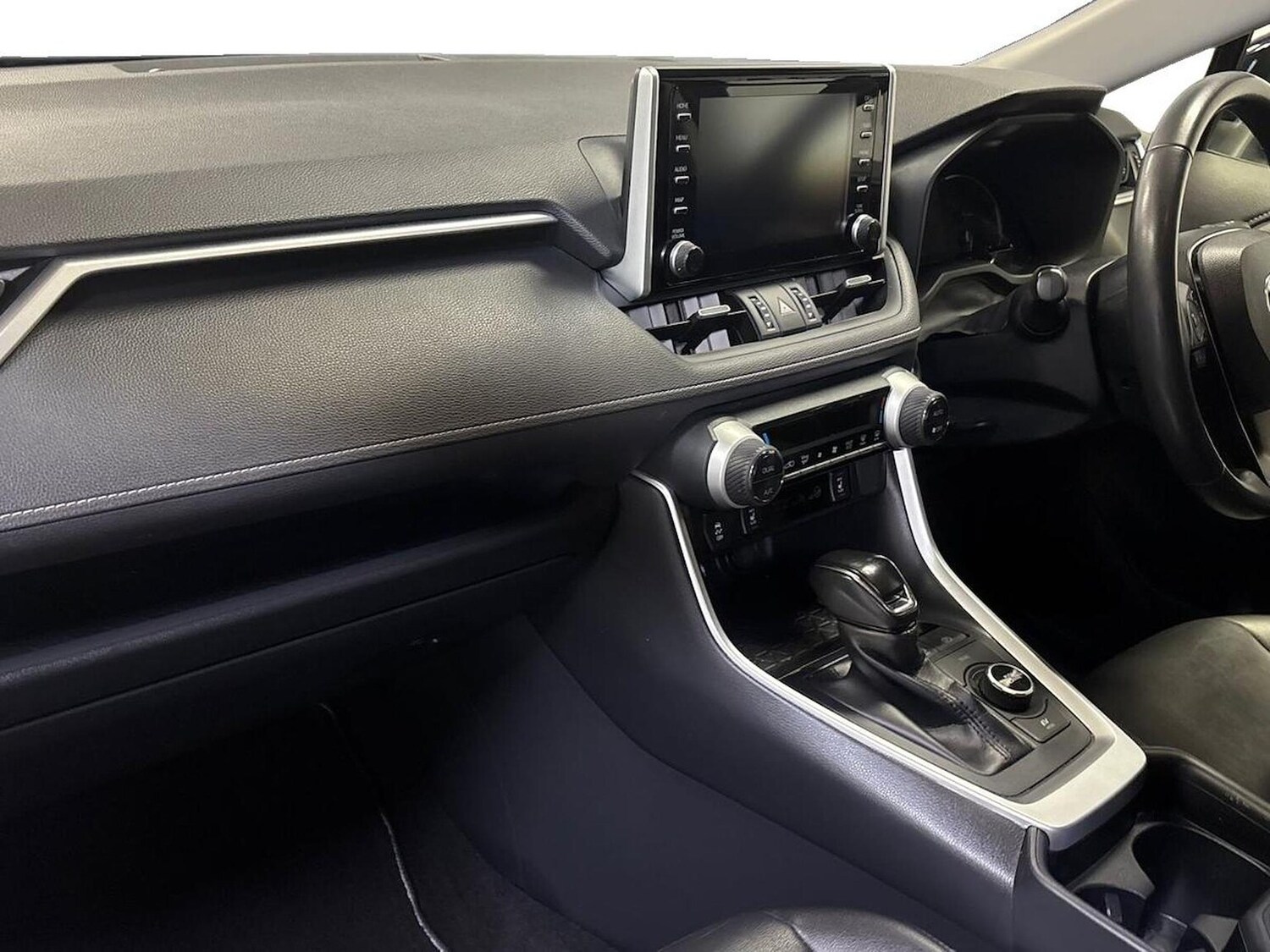 Used Toyota RAV4 2019 for sale - 76101404: Photo 7