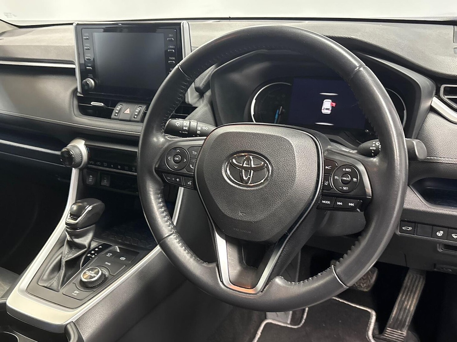 Used Toyota RAV4 2019 for sale - 76101404: Photo 9