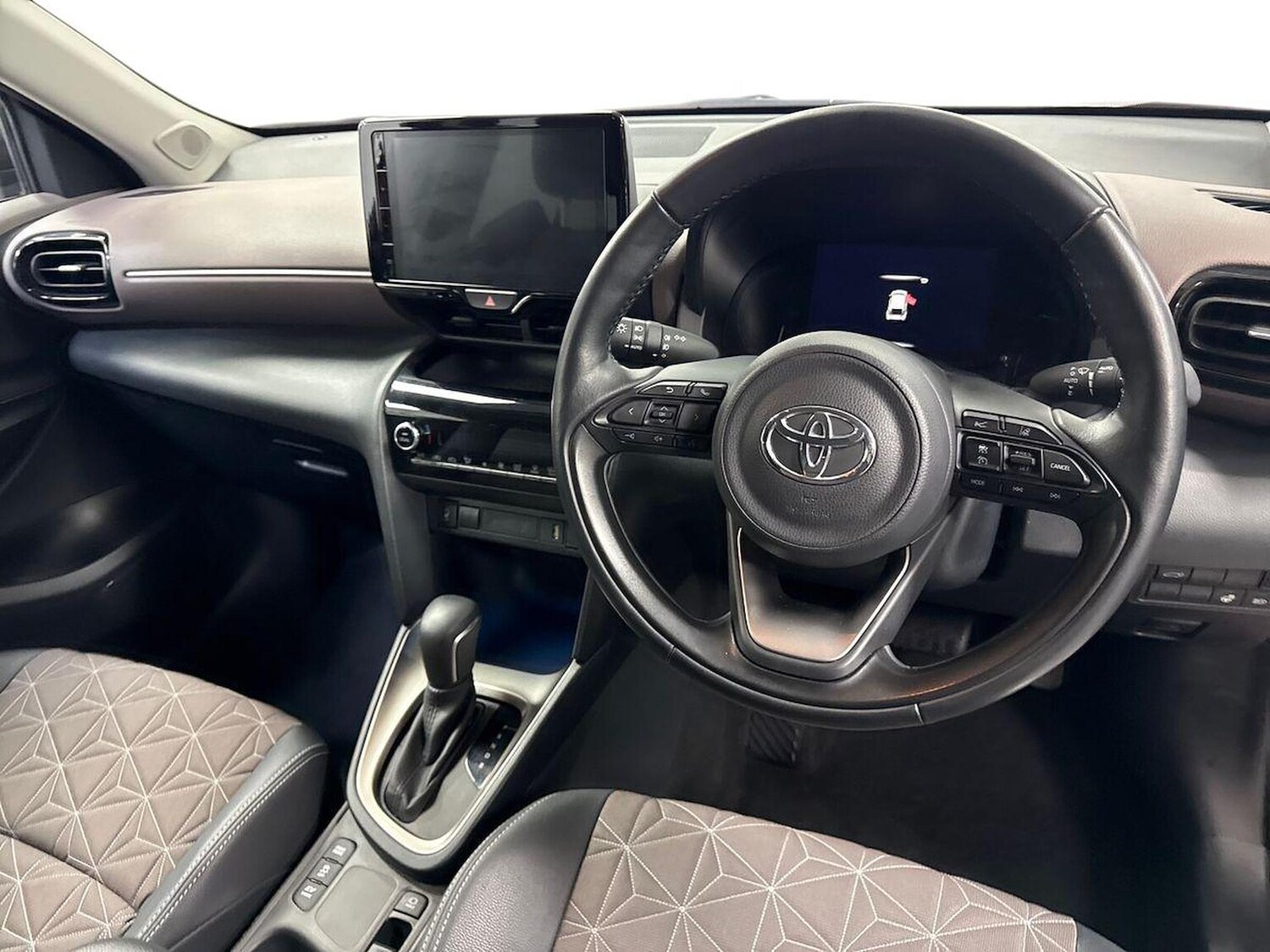 Used Toyota Yaris Cross 2023 for sale - 78194271: Photo 10
