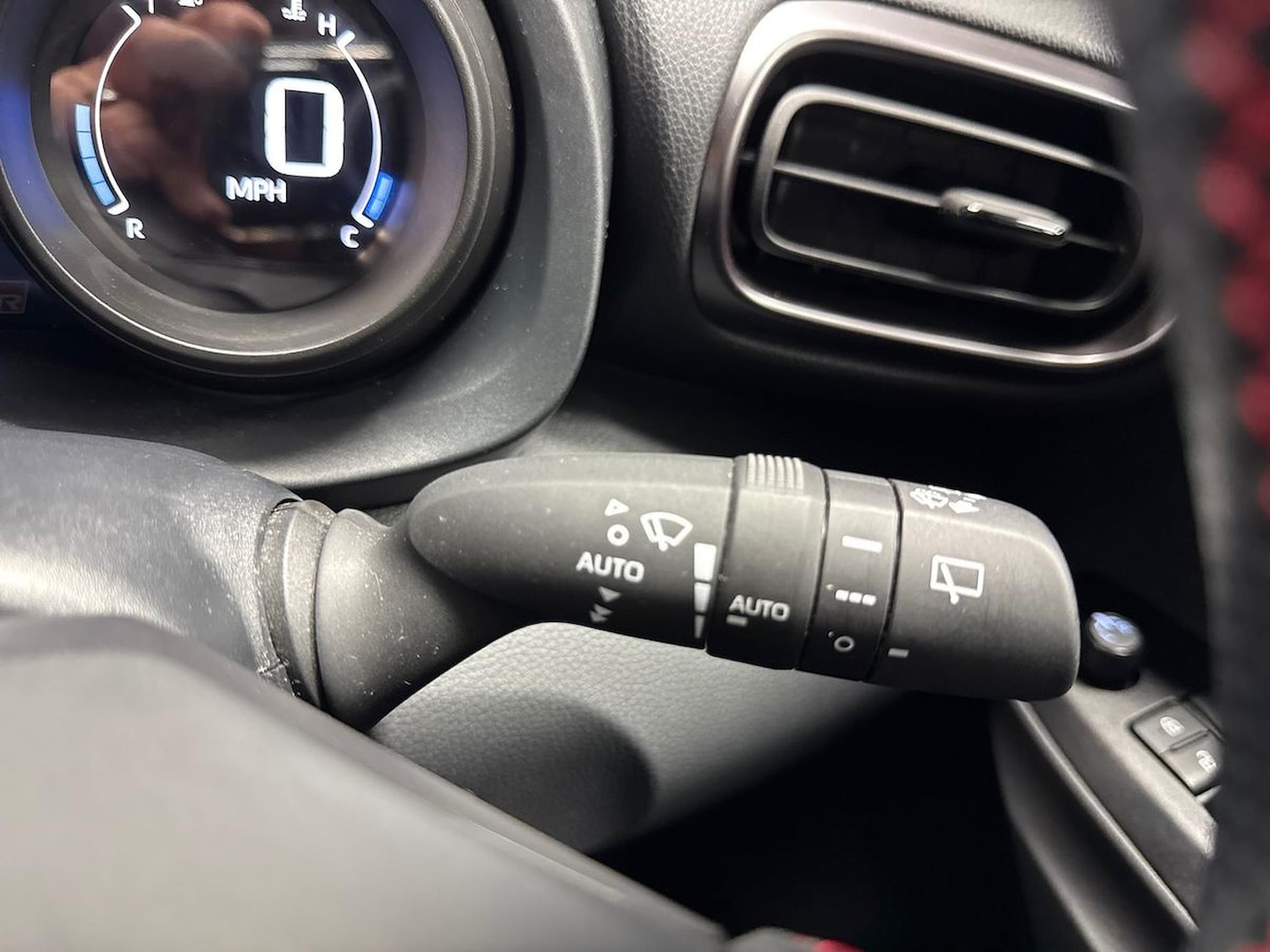 Used Toyota Yaris 2023 for sale - 76324567: Photo 27