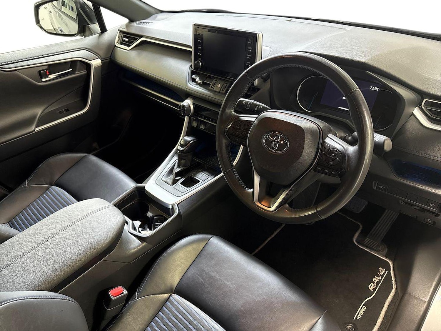 Used Toyota RAV4 2021 for sale - 76628032: Photo 15