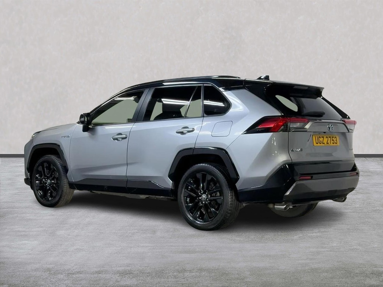 Used Toyota RAV4 2021 for sale - 76628032: Photo 2