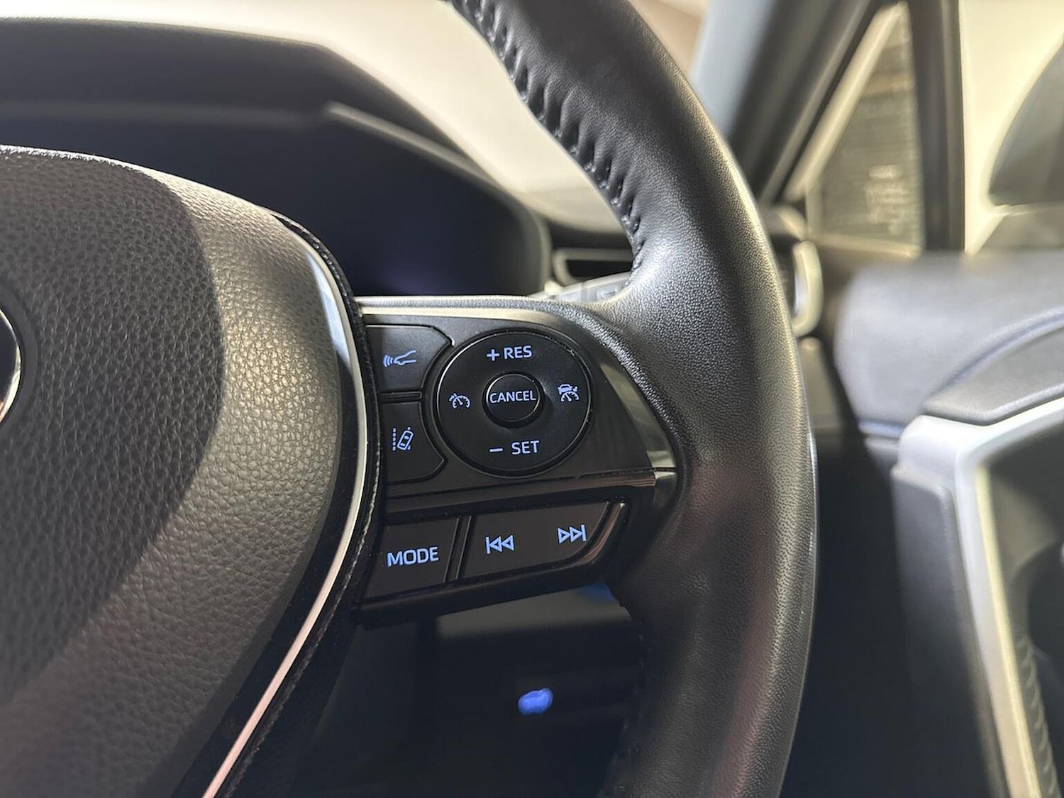 Used Toyota RAV4 2021 for sale - 76628032: Photo 24