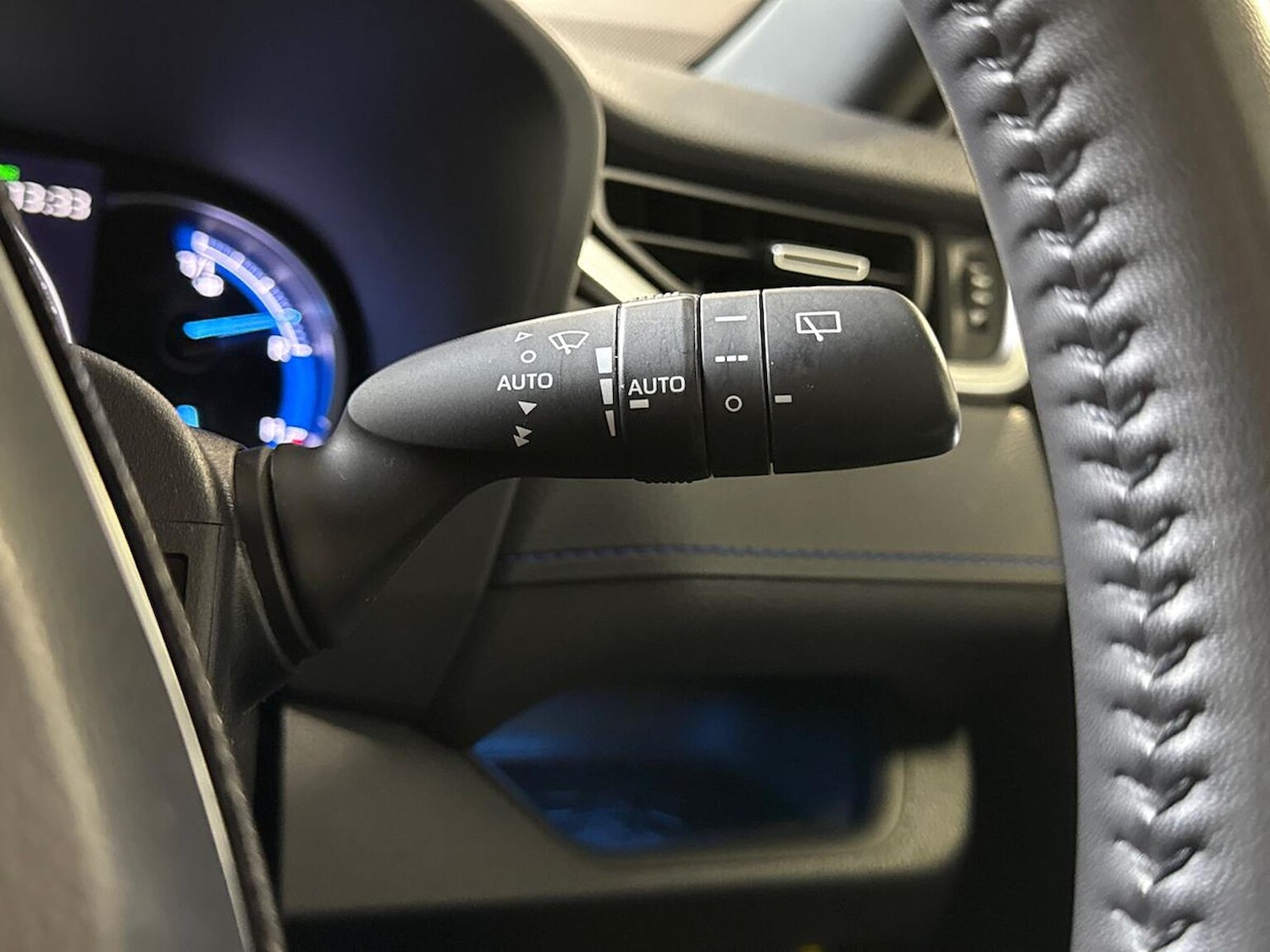 Used Toyota RAV4 2021 for sale - 76628032: Photo 26