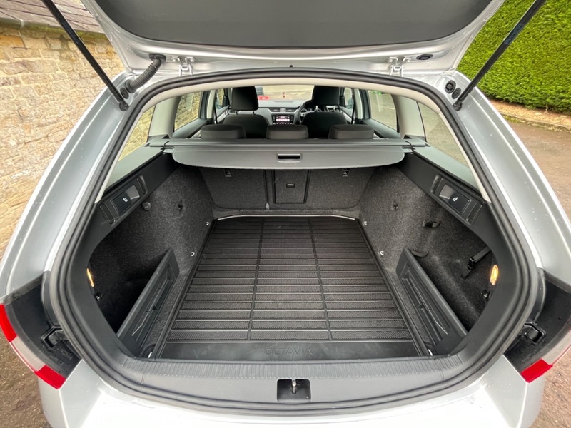 Used Skoda Octavia 2020 for sale - 76618359: Photo 40