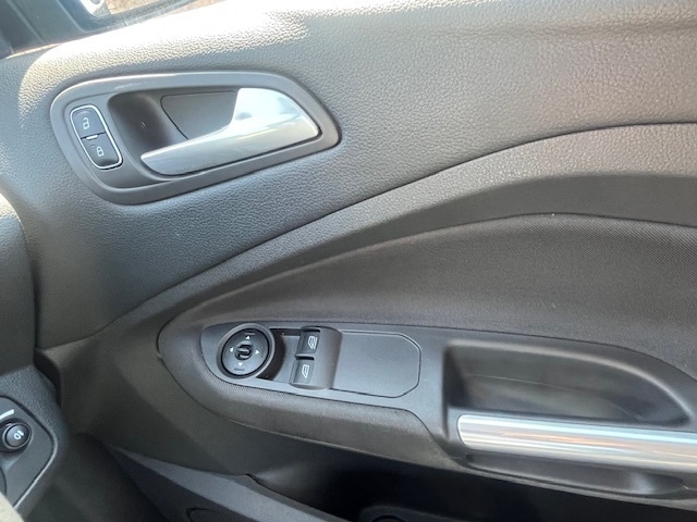 Used Ford C-Max 2015 for sale - 76618370: Photo 27