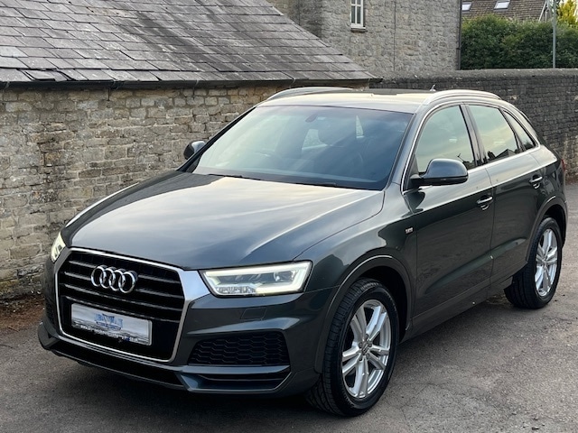 Used Audi Q3 2018 for sale - 76618365: Photo 2