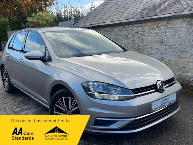 Used Volkswagen Golf 2018 for sale - 76618357: Photo 1