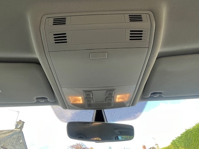 Used Volkswagen Golf 2018 for sale - 76618357: Photo 32