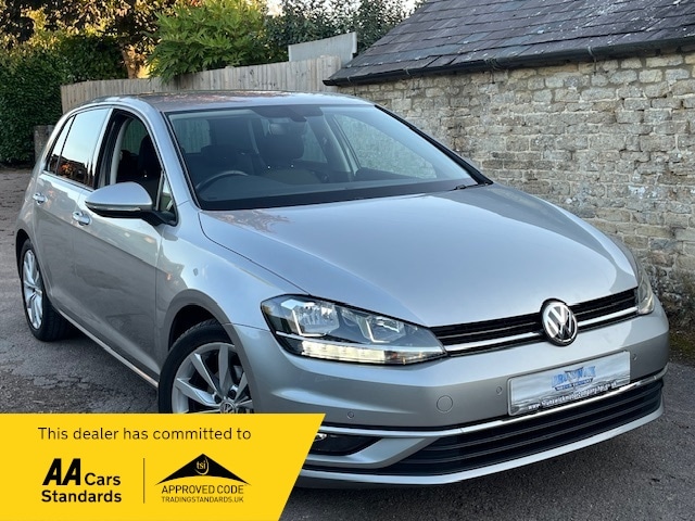 Used Volkswagen Golf 2018 for sale - 76618352: Photo 1
