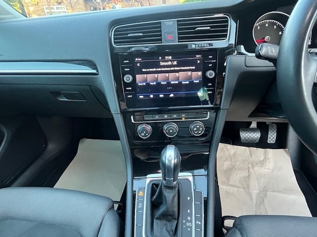 Used Volkswagen Golf 2018 for sale - 76618352: Photo 19