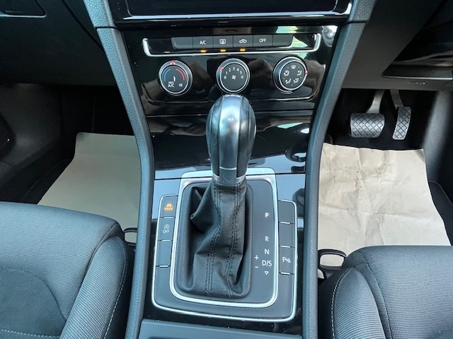 Used Volkswagen Golf 2018 for sale - 76618352: Photo 28