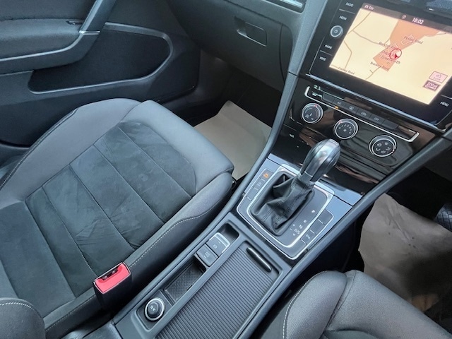 Used Volkswagen Golf 2018 for sale - 76618352: Photo 32
