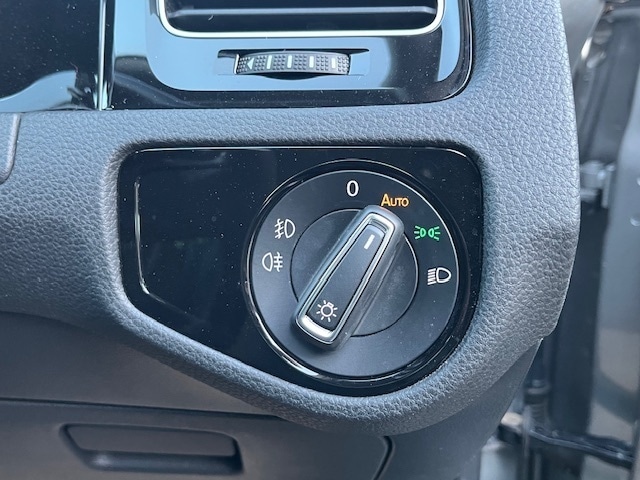 Used Volkswagen Golf 2018 for sale - 76618352: Photo 33