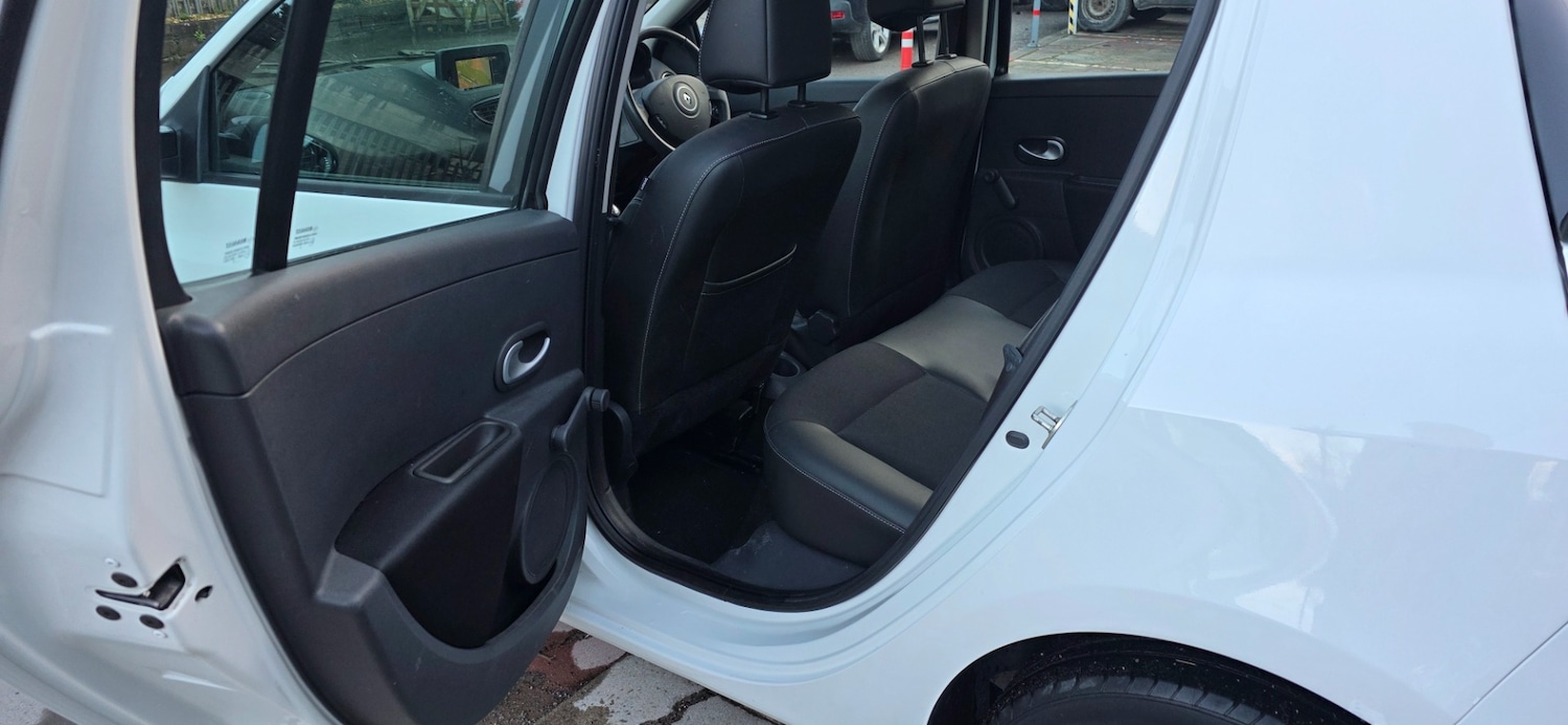 Used Renault Clio 2012 for sale - 77573088: Photo 12