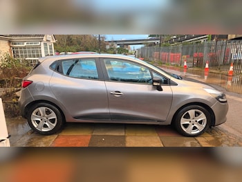 Used Renault Clio 2015 for sale - 76785466: Photo