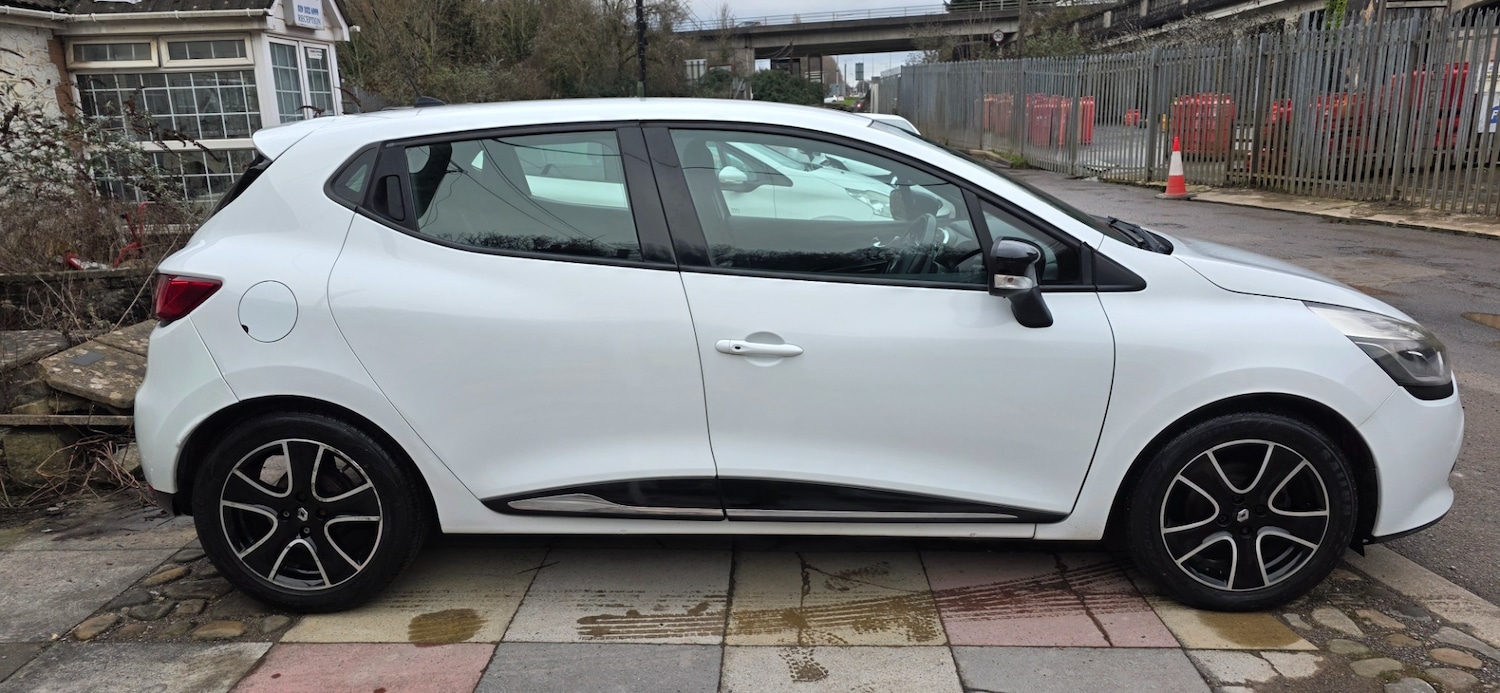 Used Renault Clio 2014 for sale - 77371729: Photo 2