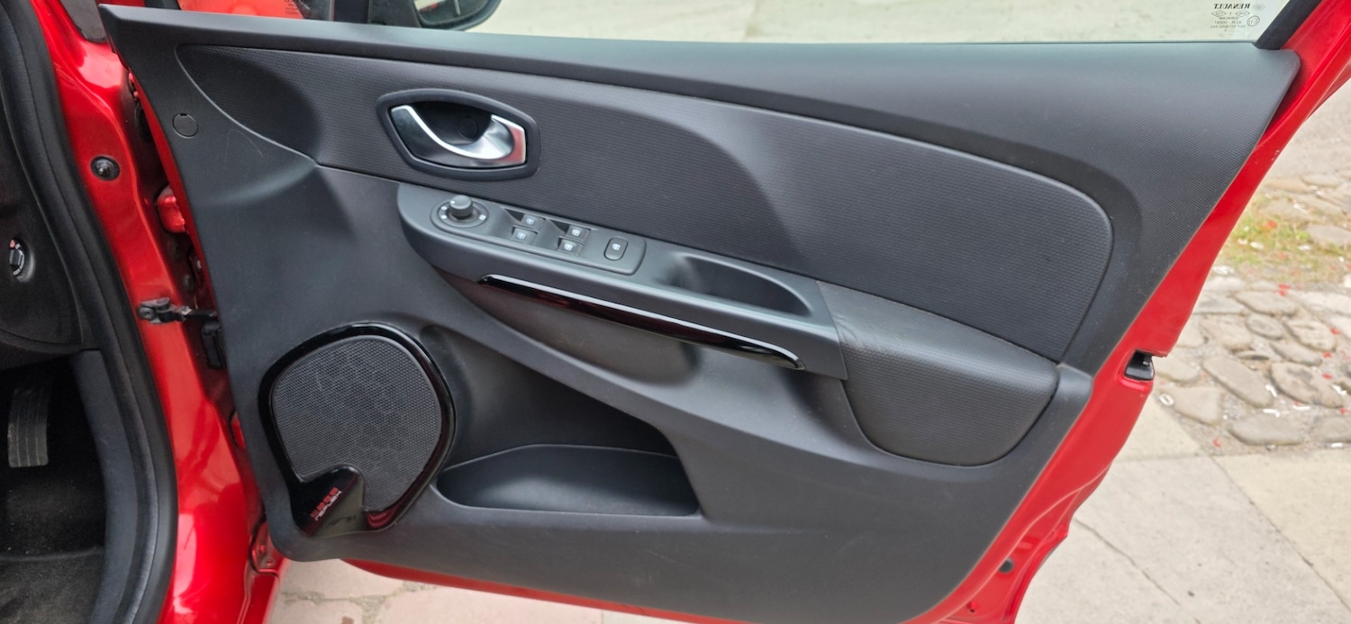 Used Renault Clio 2015 for sale - 78099042: Photo 14