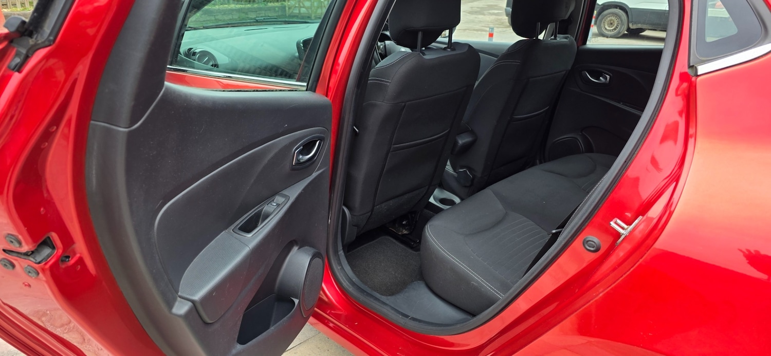 Used Renault Clio 2015 for sale - 78099042: Photo 9