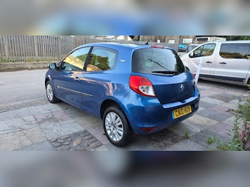 Used Renault Clio 2010 for sale - 79156858: Photo
