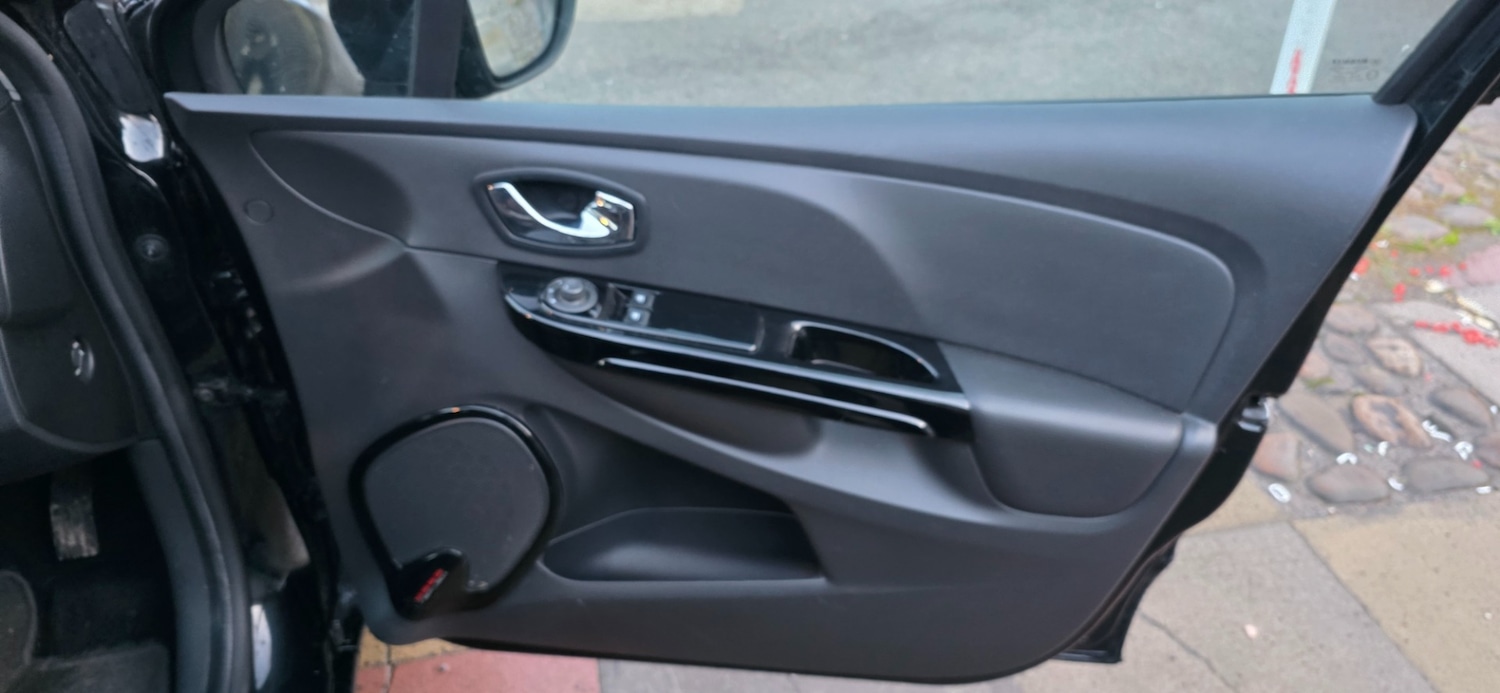 Used Renault Clio 2014 for sale - 77201740: Photo 17