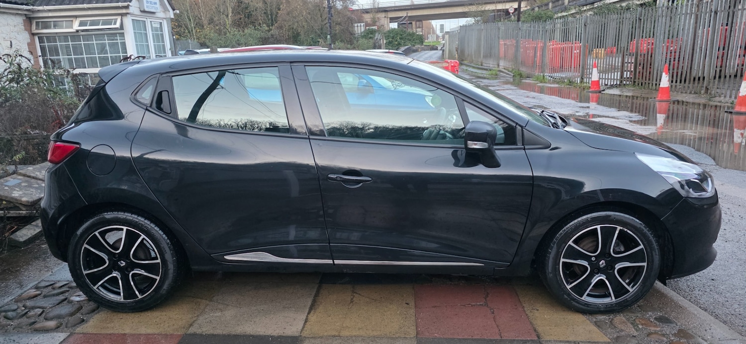 Used Renault Clio 2014 for sale - 77201740: Photo 2