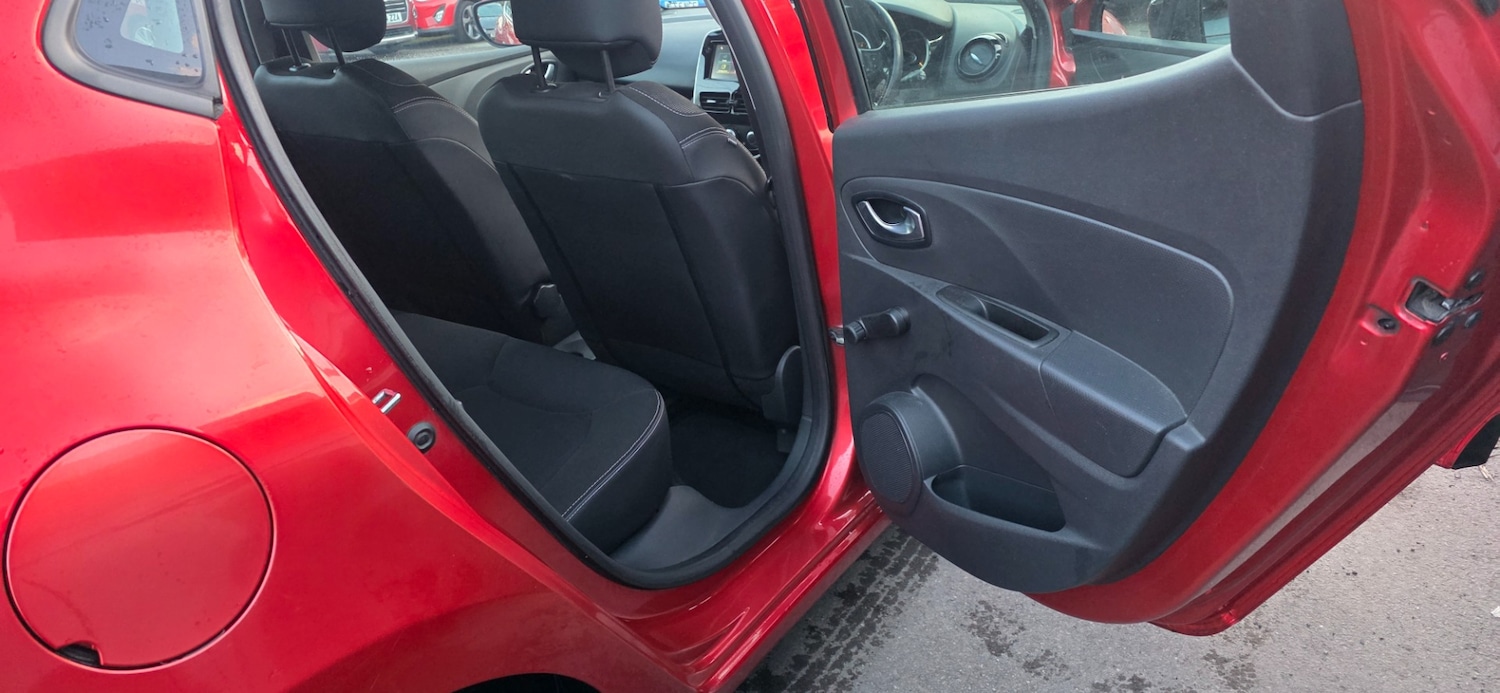 Used Renault Clio 2016 for sale - 77881497: Photo 12
