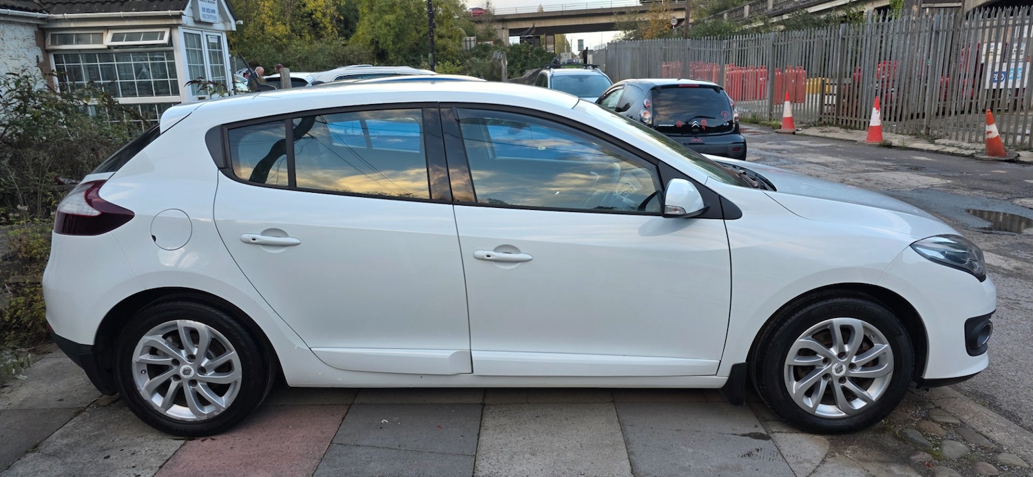 Used Renault Megane 2015 for sale - 76548094: Photo 2
