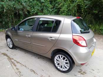 Used Renault Clio 2009 for sale - 75325937: Photo