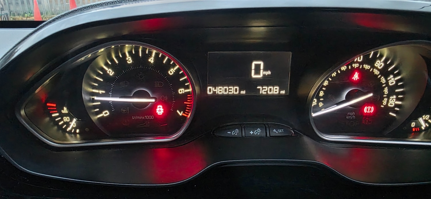 Used Peugeot 208 2017 for sale - 77107818: Photo 21