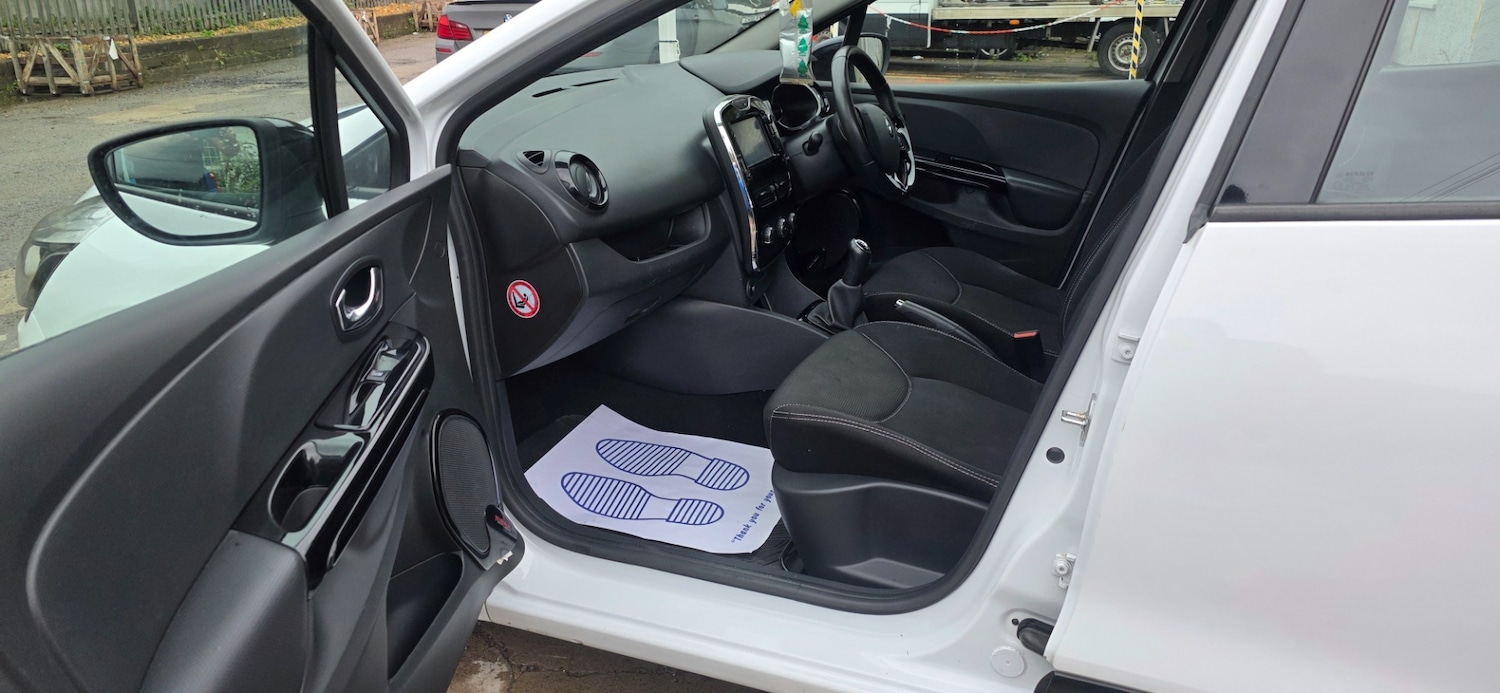 Used Renault Clio 2014 for sale - 76179102: Photo 14