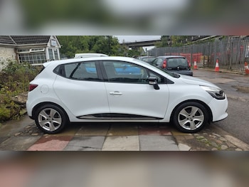 Used Renault Clio 2014 for sale - 76179102: Photo 2