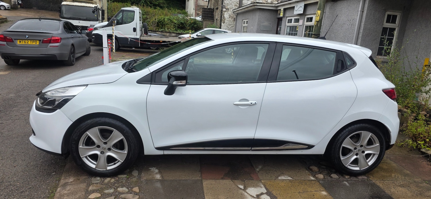 Used Renault Clio 2014 for sale - 76179102: Photo 6