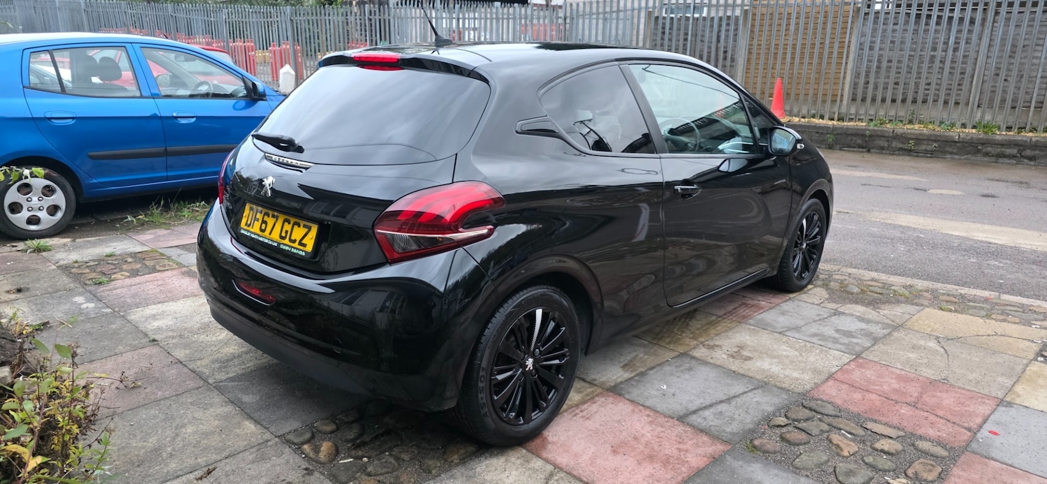 Used Peugeot 208 2017 for sale - 76459780: Photo 3