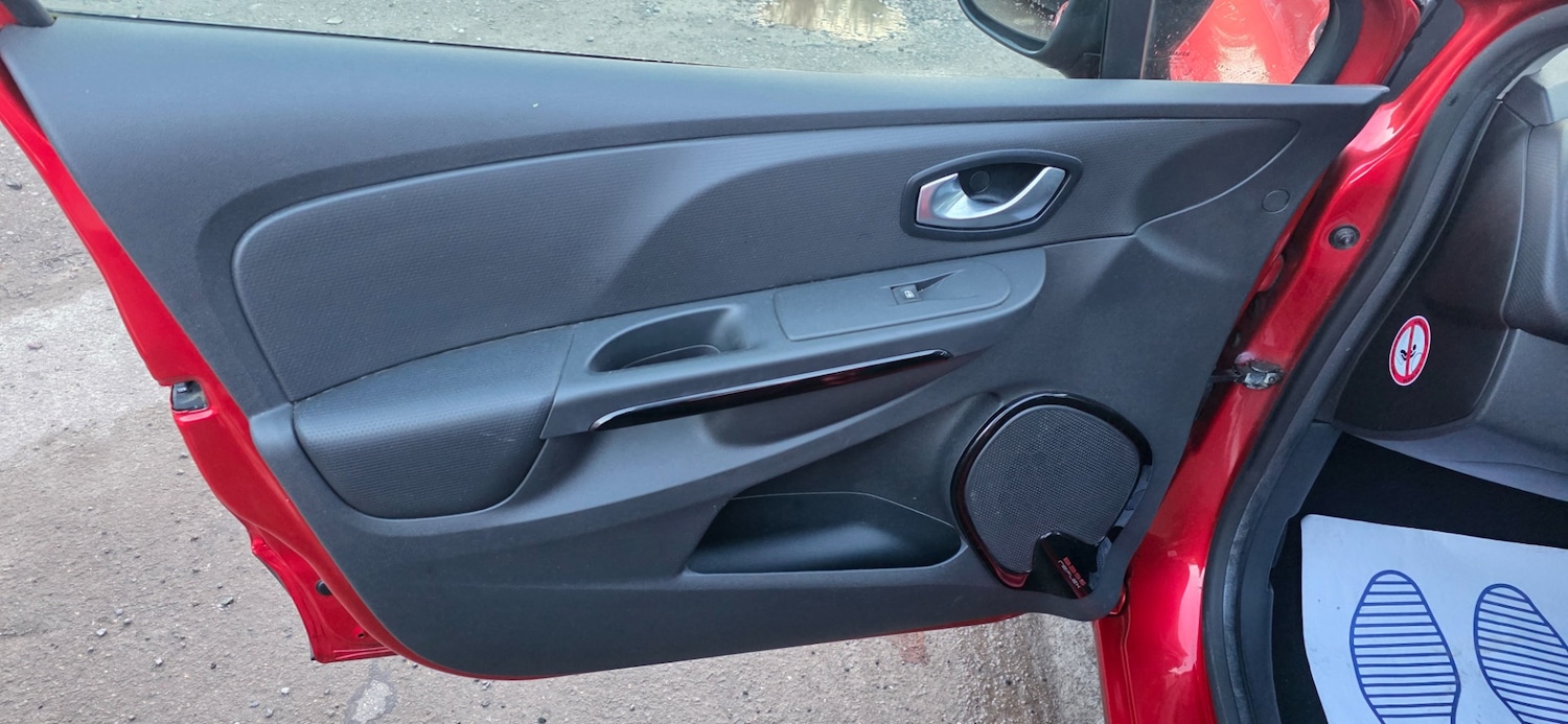 Used Renault Clio 2016 for sale - 78156456: Photo 9